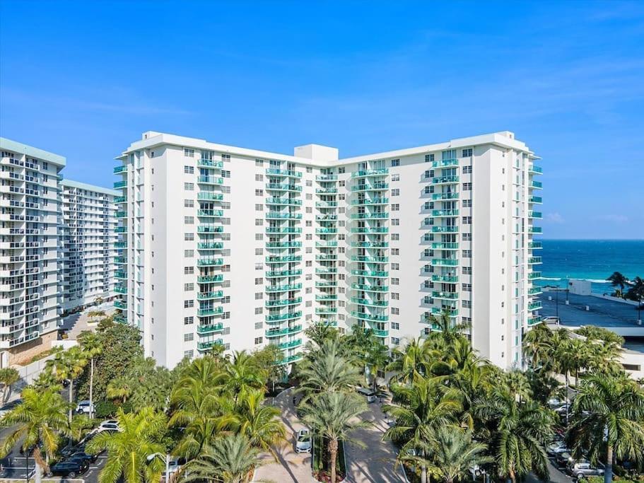 Beachfront 2 Bedroom At Tides Hollywood 8Th Floor Bagian luar foto