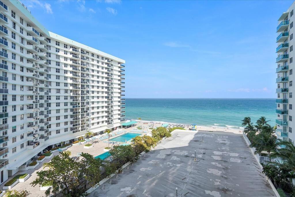 Beachfront 2 Bedroom At Tides Hollywood 8Th Floor Bagian luar foto