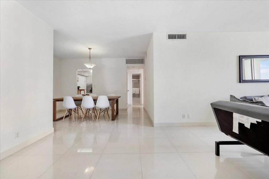 Beachfront 2 Bedroom At Tides Hollywood 8Th Floor Bagian luar foto